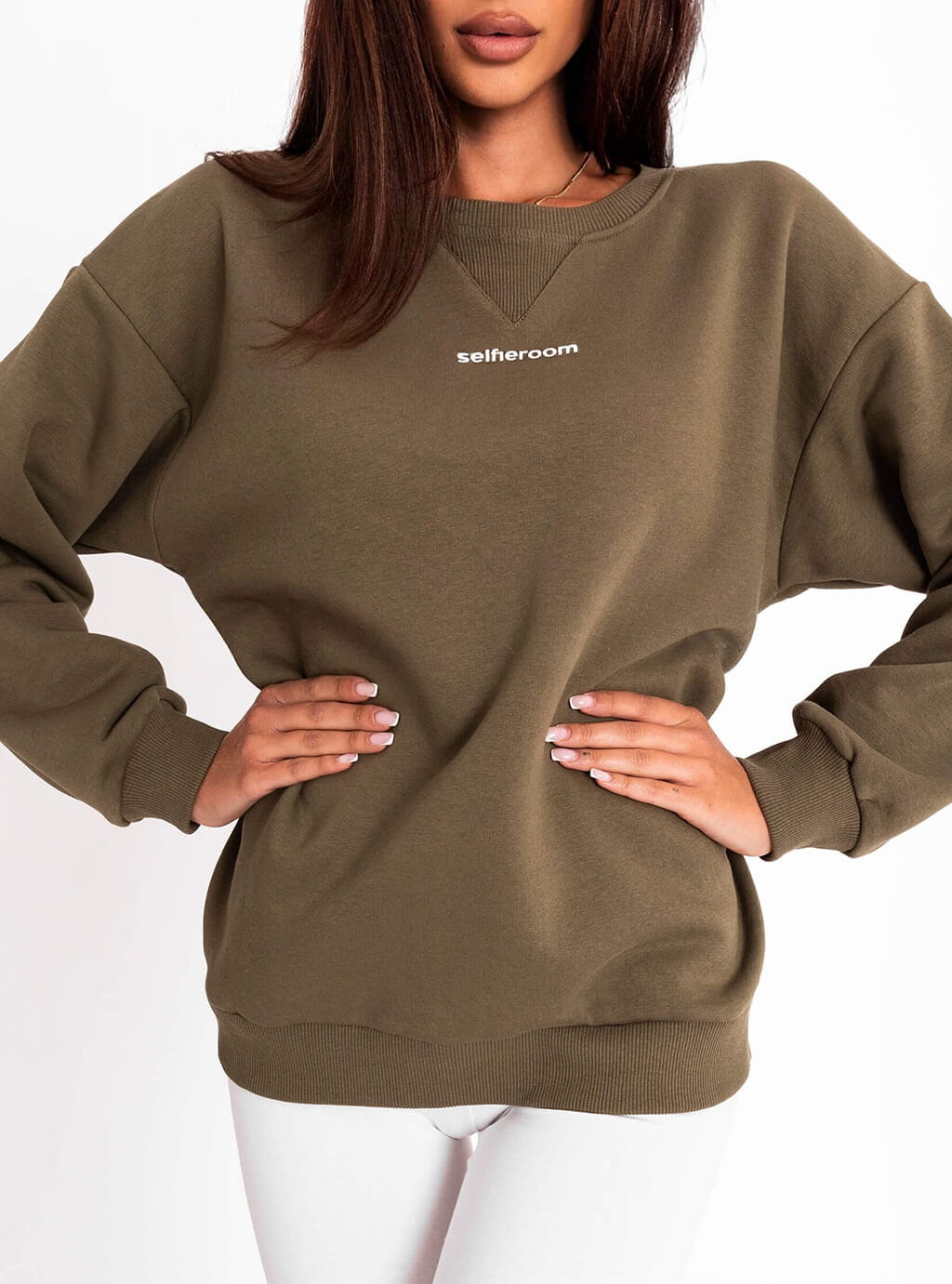Alvira- klasyczna, delikatnie oversize’owa bluza z nadrukiem- khaki 5