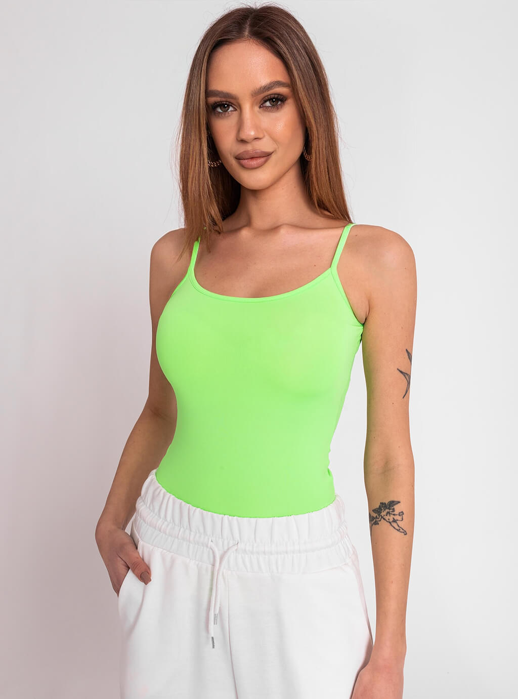 Medea- bluzka z lycry na ramiączkach z okrągłym dekoltem- neon green 2