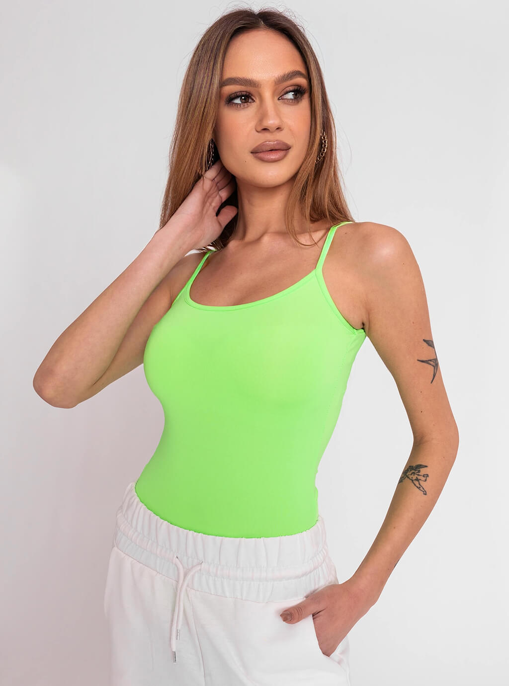 Medea- bluzka z lycry na ramiączkach z okrągłym dekoltem- neon green 3