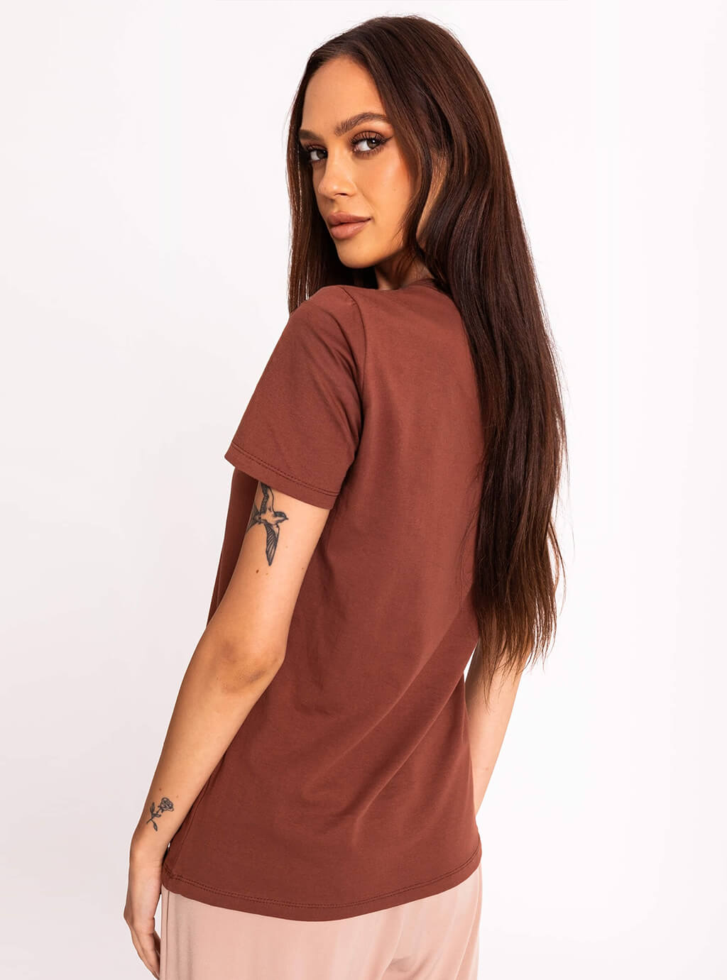 Nadia- klasyczny, bawełniany t-shirt - brąz 5
