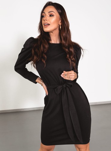 Ulla - bawełniania sukienka o luźnym kroju z długością do kolana - czarna