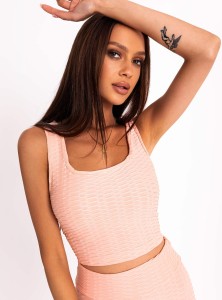 Rosanna- krótki top na grubych ramiączkach, z okrągłym dekoltem- brzoskwiniowy