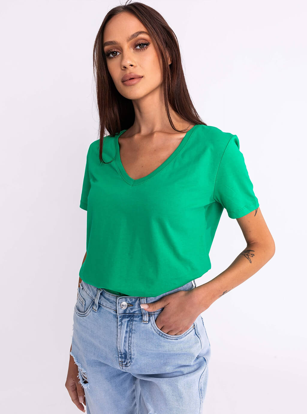 Lissie - klasyczny bawełniany t-shirt z dekoltem w literę V - zielony 9
