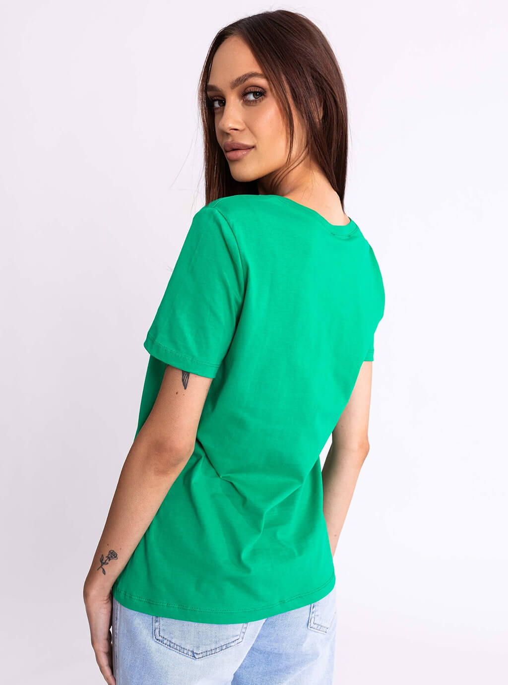 Lissie - klasyczny bawełniany t-shirt z dekoltem w literę V - zielony 12