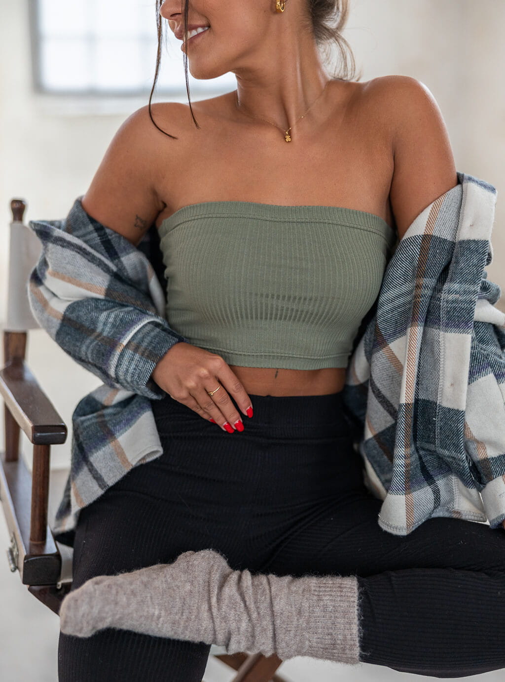 Mekala- top typu bandeau- khaki 3