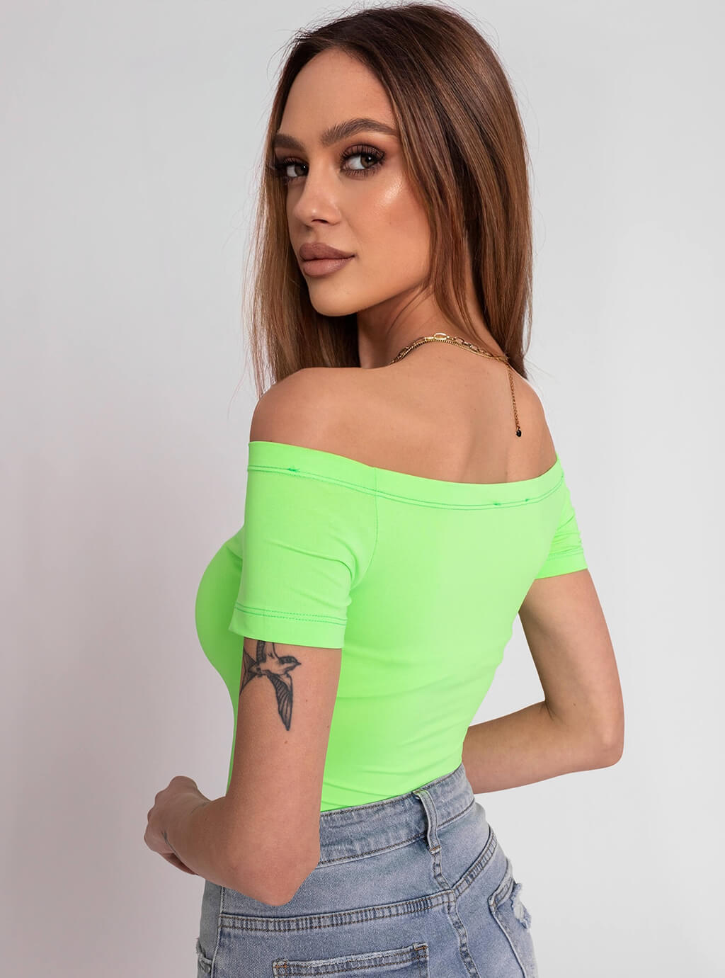 Leena- dopasowana bluzka z lycry z dekoltem typu hiszpanka- neon green 7