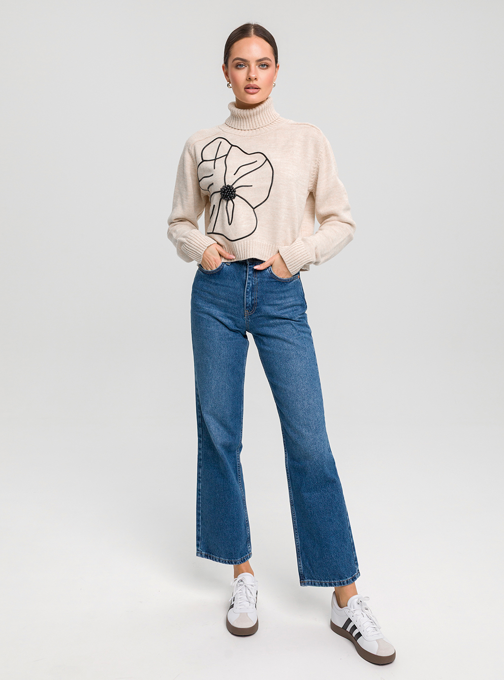 Sweter Fleur – Styl i Komfort w Kwiatowym Wydaniu 12