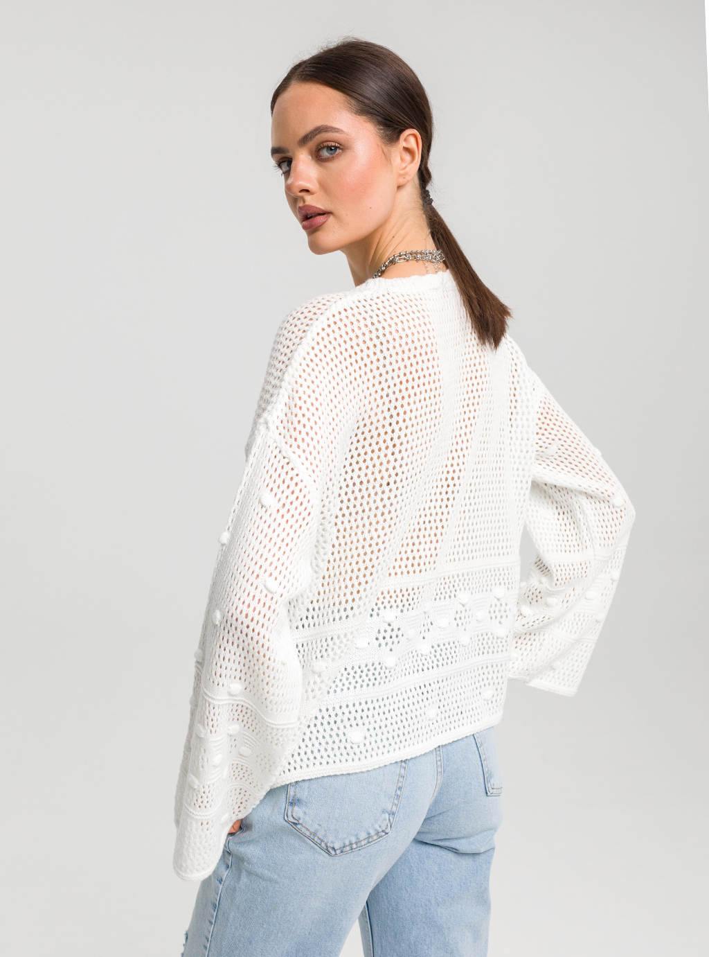 Sweter Ivy – ażurowy biały sweter o luźnym kroju 3