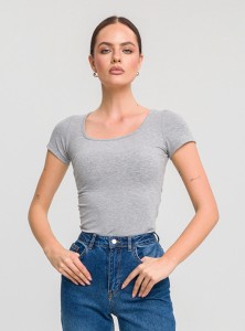 Dopasowana bluzka MOOD SHORT  z prążkowej dzianiny z krótkim rękawem szara