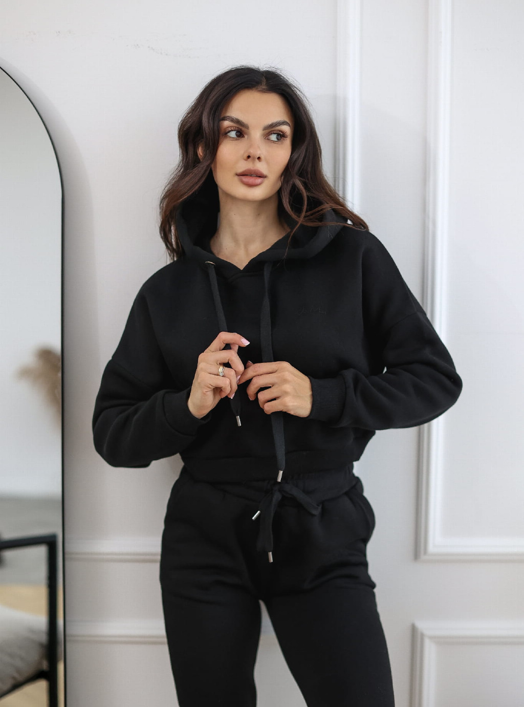 Bluza krótka Short z kapturem kolor czarny