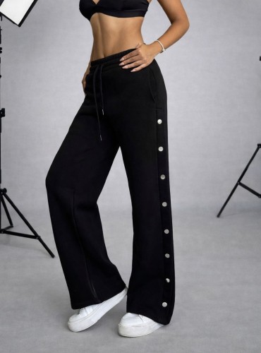 EMI - SPODNIE DRESOWE Z SZEROKĄ NOGAWKĄ ORAZ OZDOBNYMI ZATRZASKAMI - CZARNE