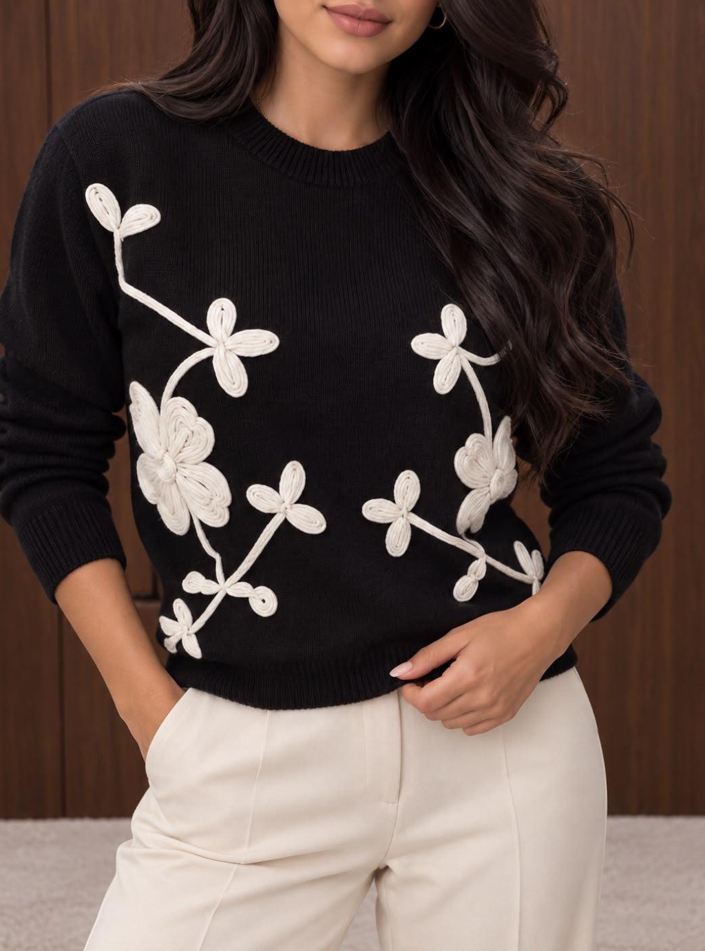 Flower - sweter damski z kwiatowym motywem z długim rękawem - czarny 2