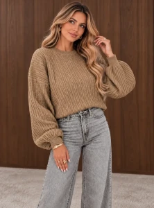 Comfy - sweter damski oversize z prążkowanej dzianiny z długim rękawem - beżowy