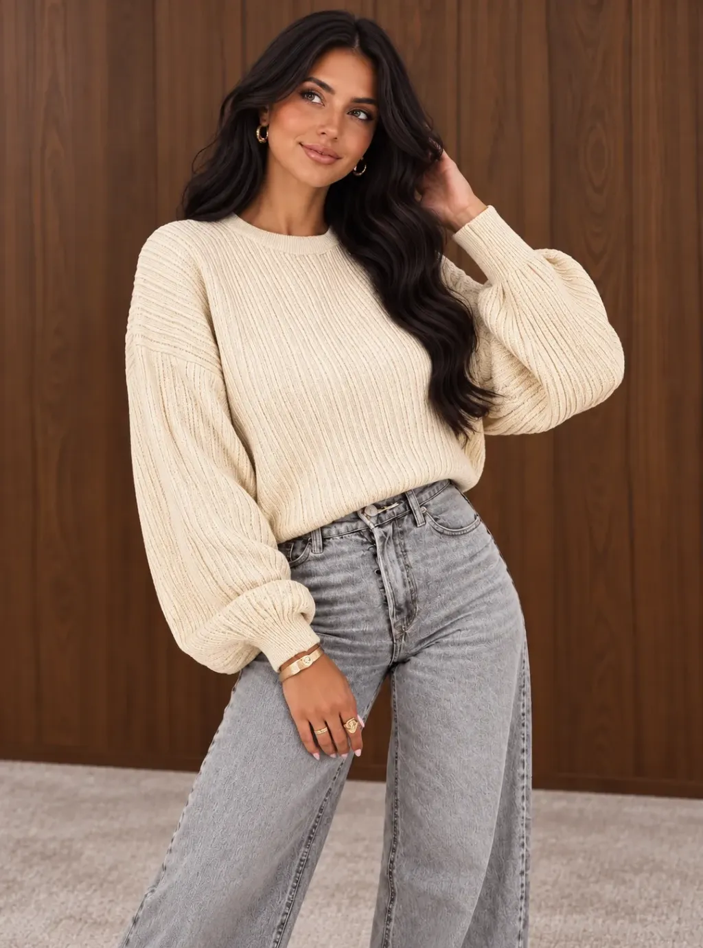 Comfy - sweter damski oversize z prążkowanej dzianiny z długim rękawem - écru