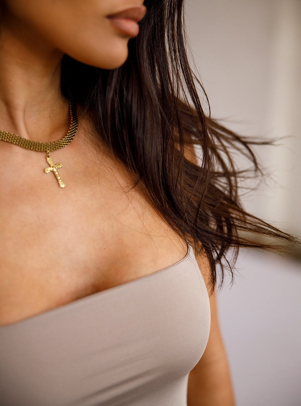 Imbi- krótki top z lycry na cienkich ramiączkach- szary 4