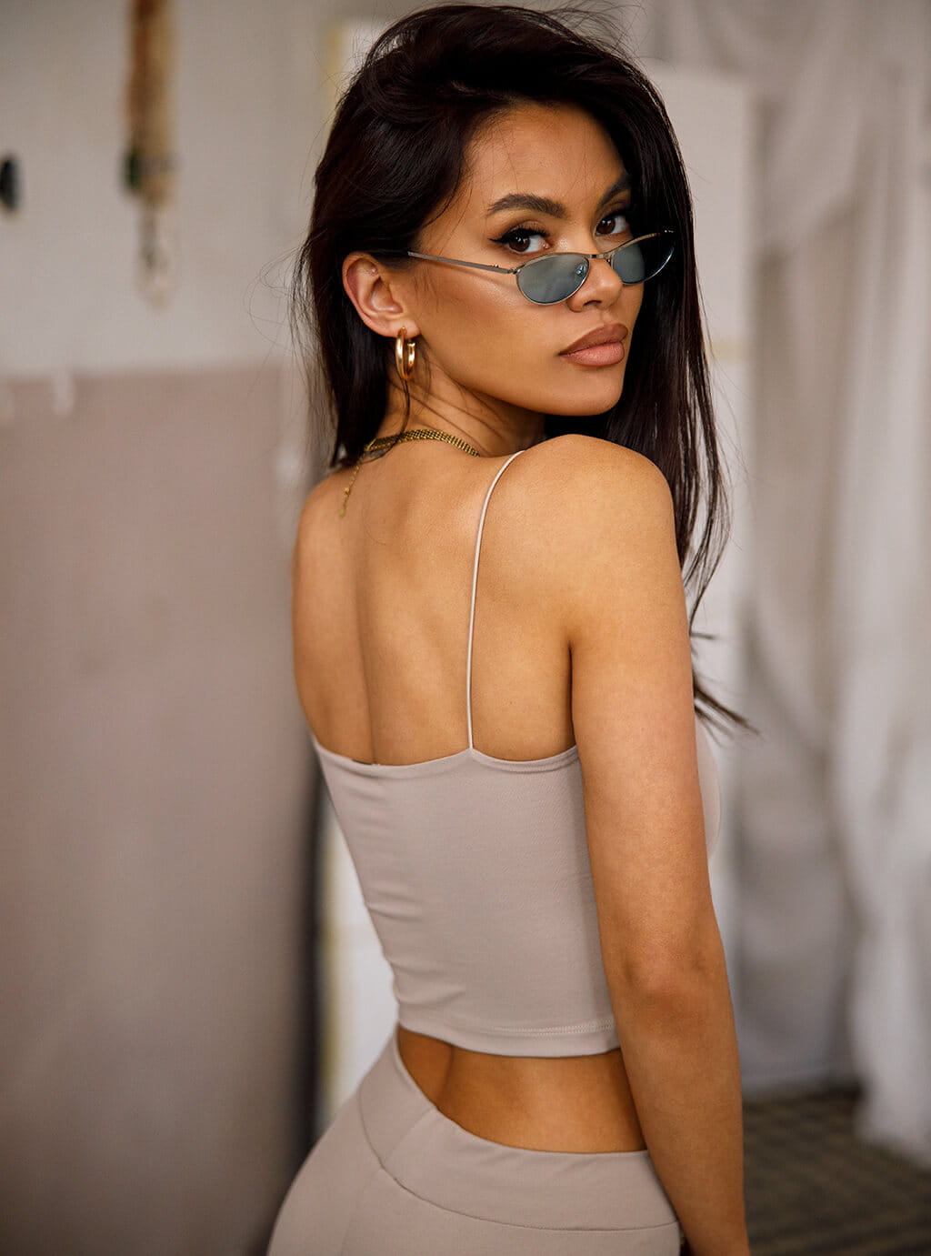 Imbi- krótki top z lycry na cienkich ramiączkach- szary 5