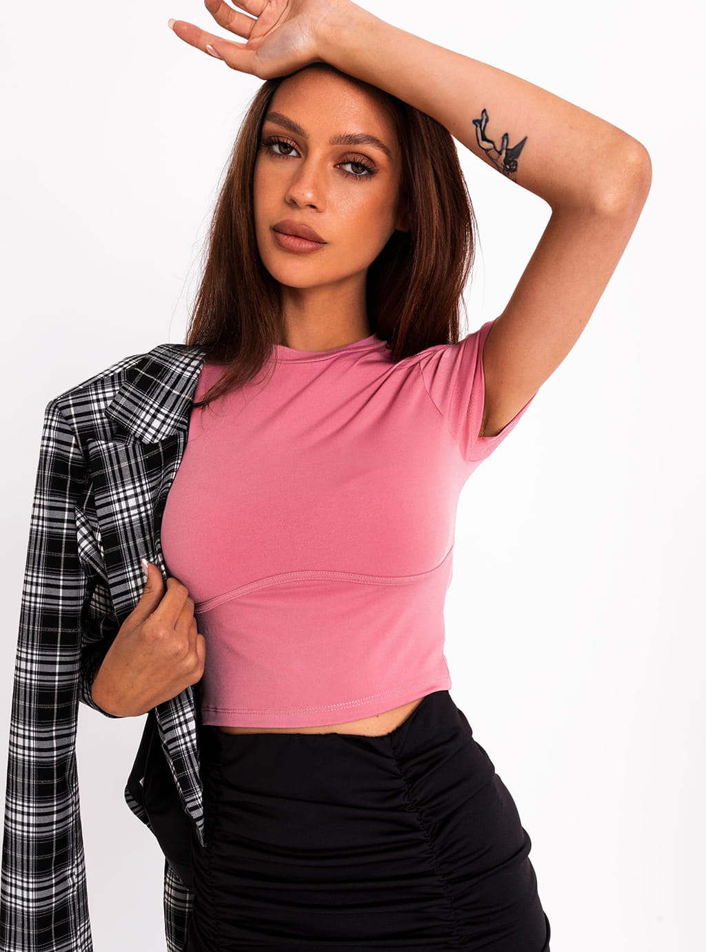 Viktoria- krótka bluzka z ozdobnym przeszyciem pod biustem- powder  2