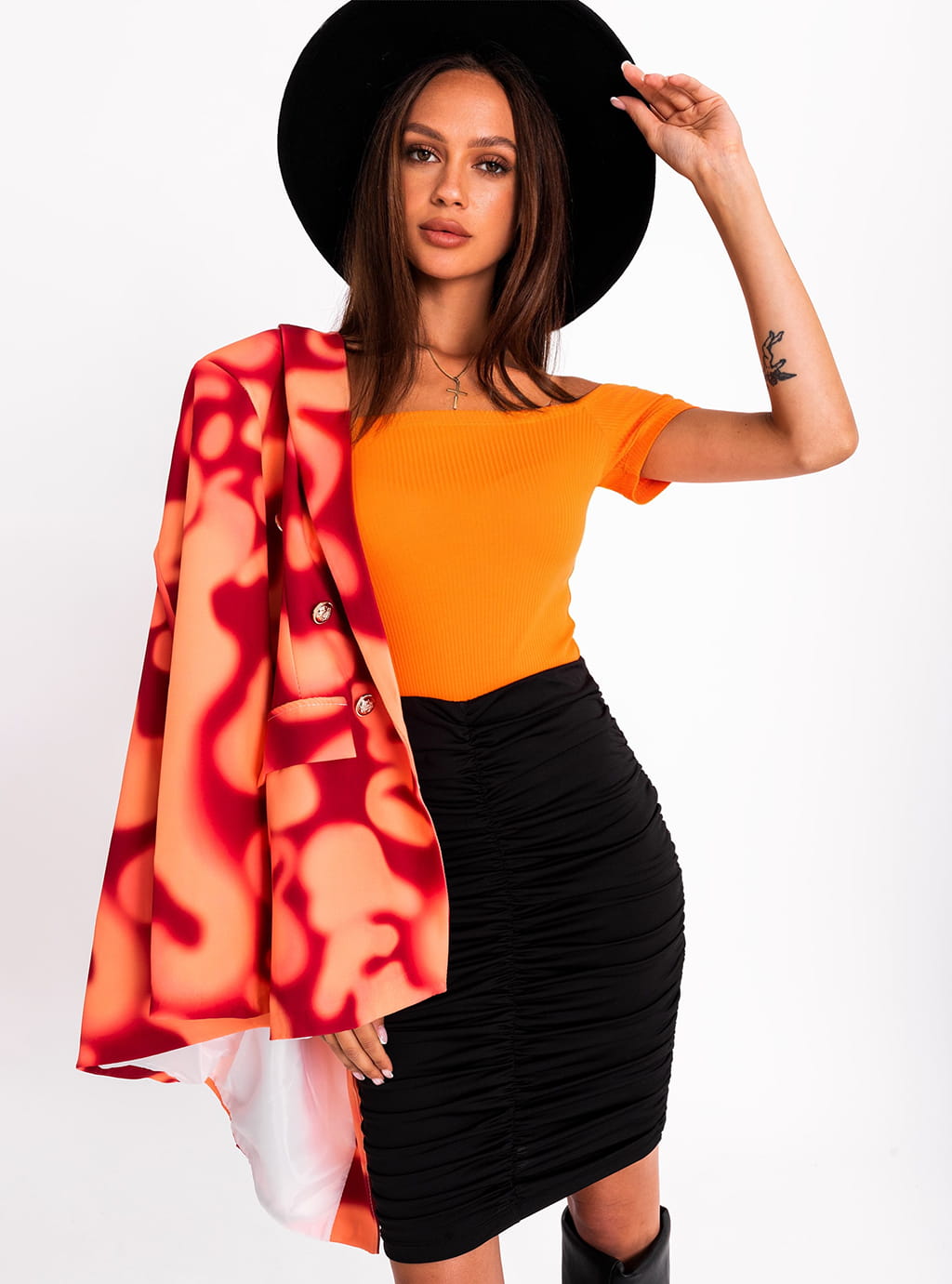 Lovita- dopasowana bluzka typu hiszpanka z prążkowanej dzianiny - pomarańczowa 4