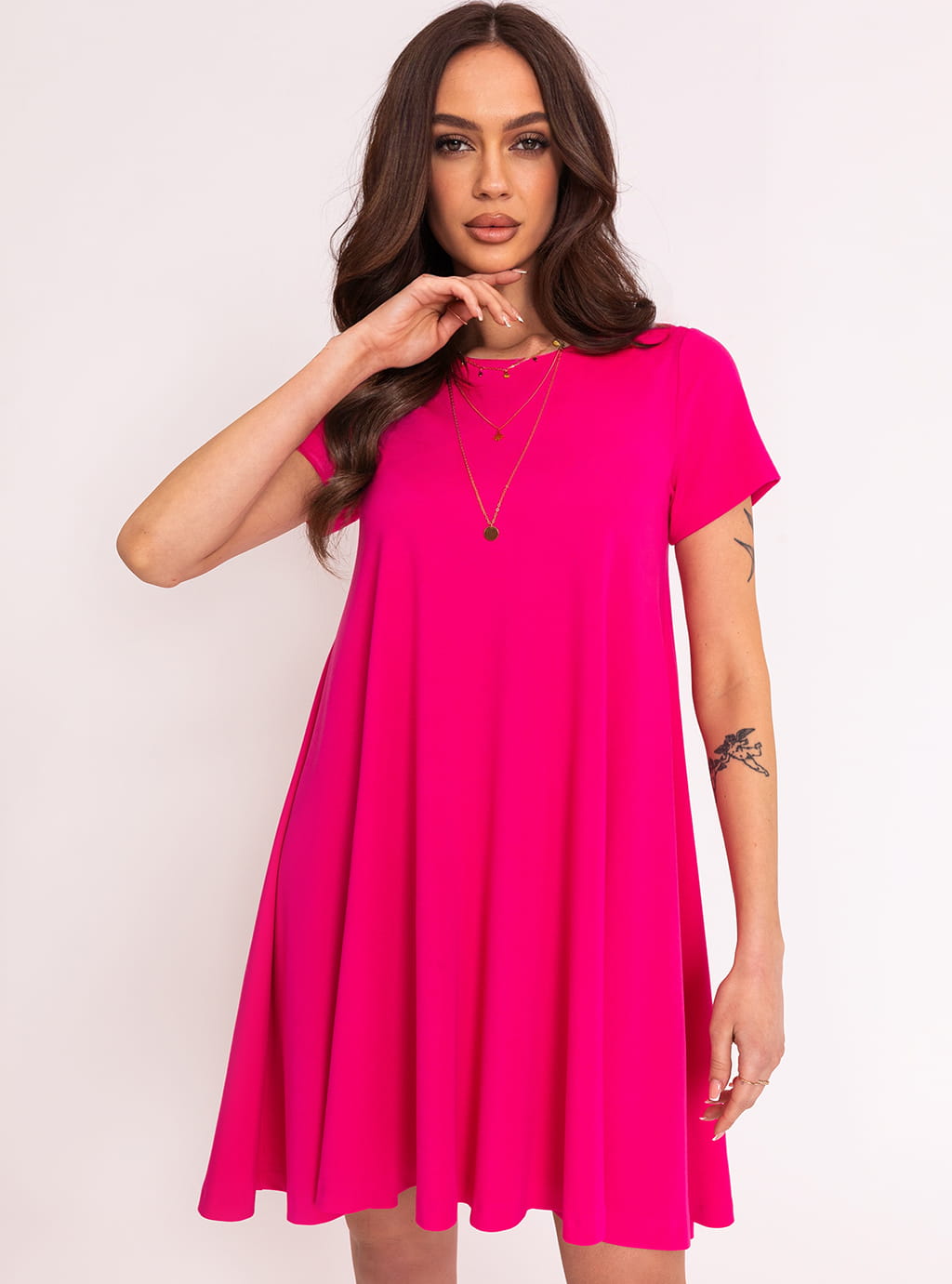 Crystal- dzianinowa sukienka o luźnym kroju z krótkim rękawem- róż 4