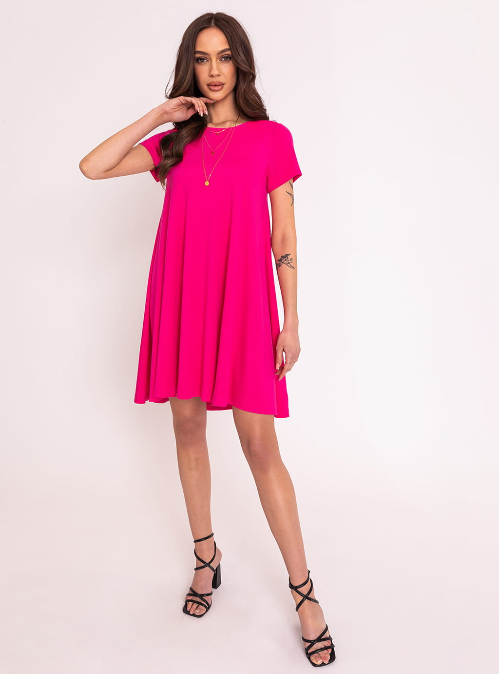 Crystal- dzianinowa sukienka o luźnym kroju z krótkim rękawem- róż 6