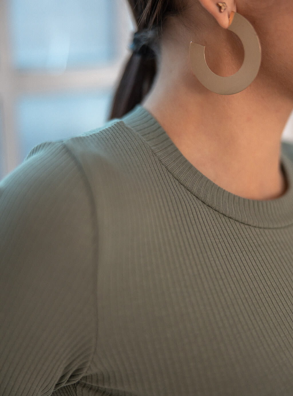 Basic - dopasowana sukienka z prążkowanej dzianiny z długim rękawem przed kolano - khaki 13