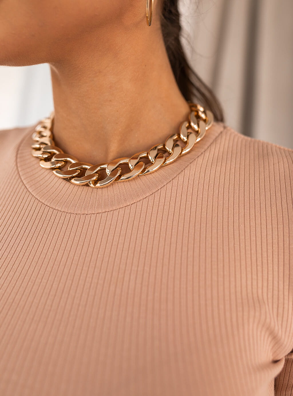 Basic - dopasowana sukienka z prążkowanej dzianiny z długim rękawem przed kolano  - beżowa 20