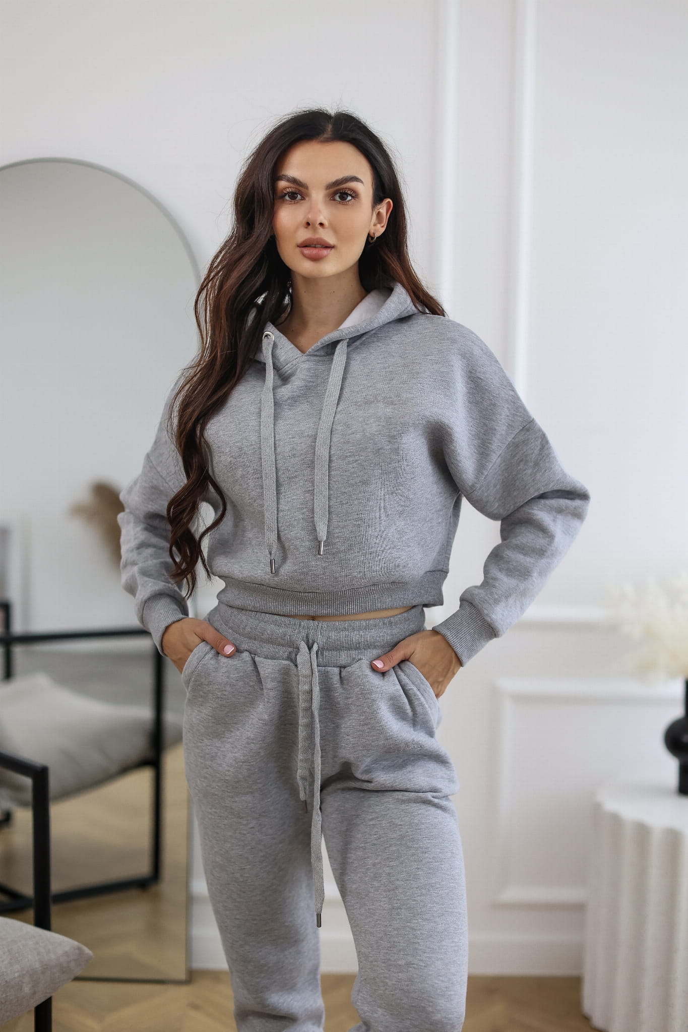 Spodnie dresowe Lea 2 ze ściągaczem i wyższym stanem kolor szary  2