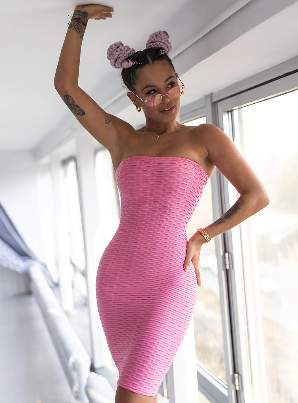 Irina - sukienka bez ramiączek typu bodycon - róż 2