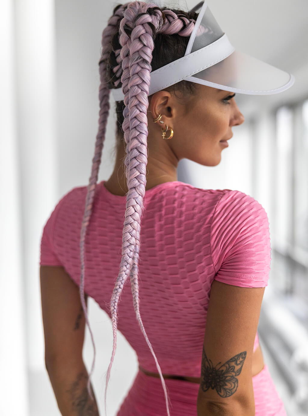 Lotte- top z krótkim rękawem i dekoltem zapinanym na zamek- róż 20