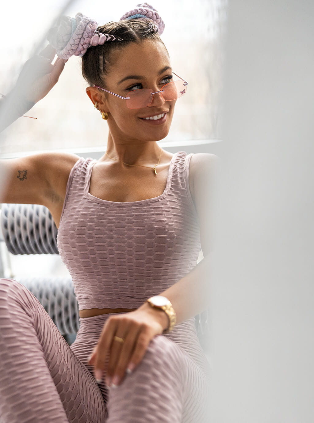 Rosanna- krótki top na grubych ramiączkach, z okrągłym dekoltem- lila 8