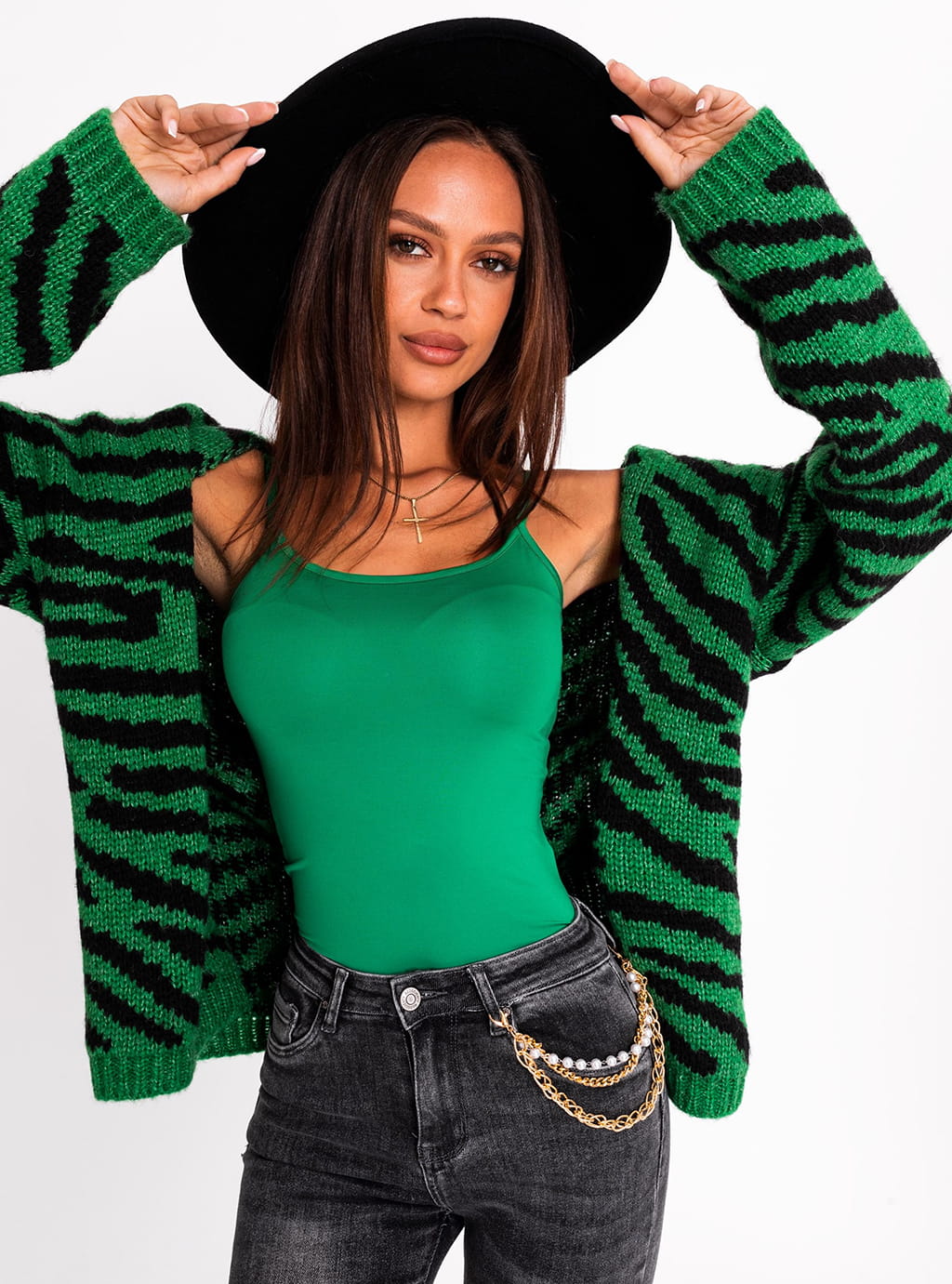 Medea- bluzka z lycry na ramiączkach z okrągłym dekoltem- zielona 2