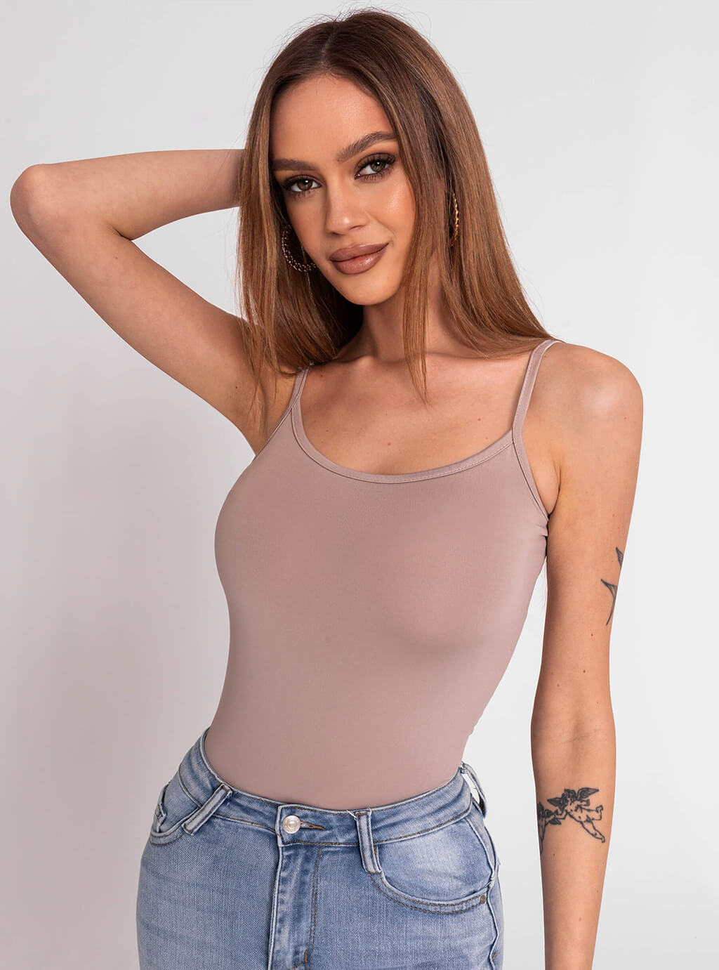 Medea- bluzka z lycry na ramiączkach z okrągłym dekoltem- szara