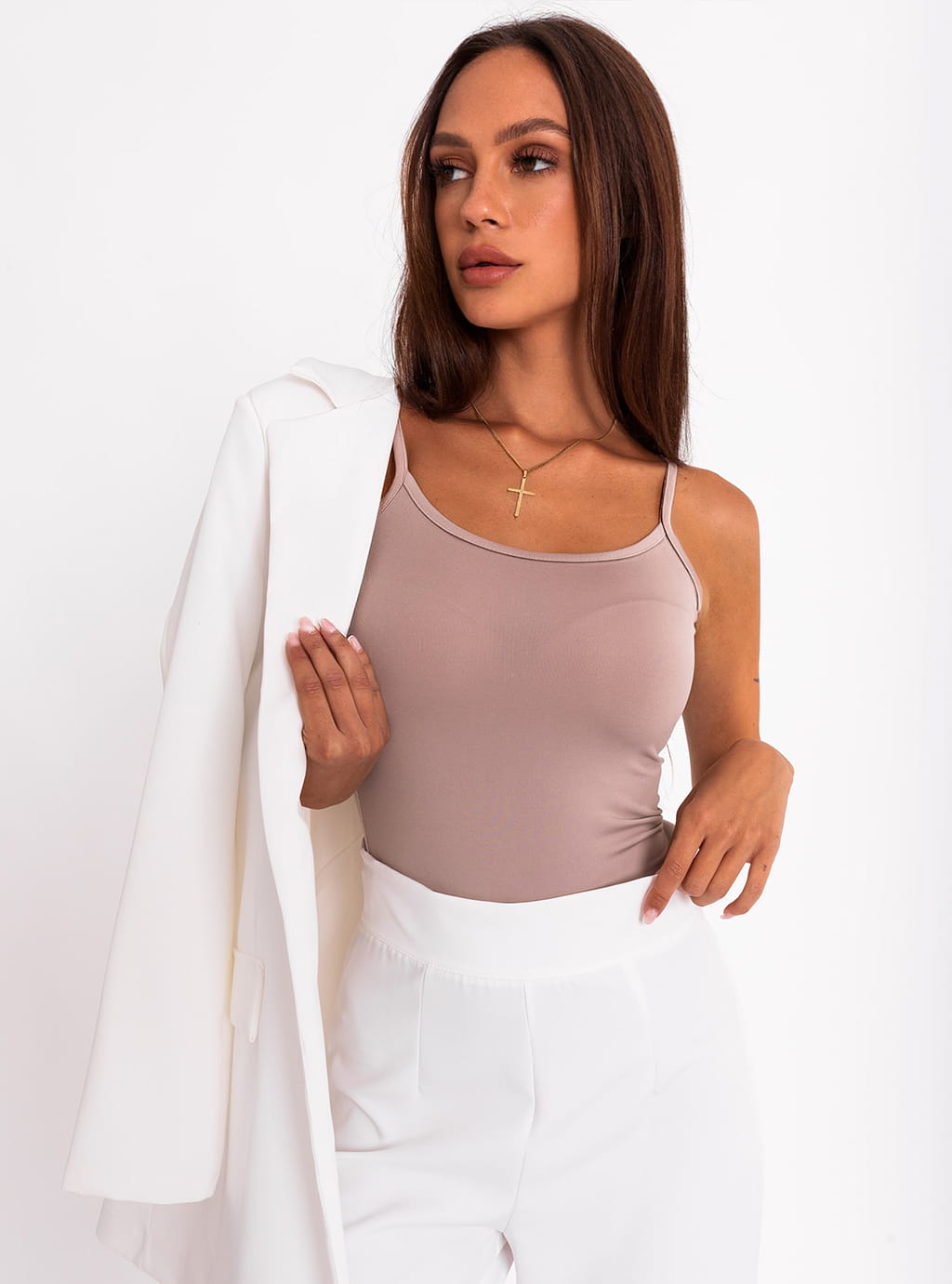 Medea- bluzka z lycry na ramiączkach z okrągłym dekoltem- szara 15