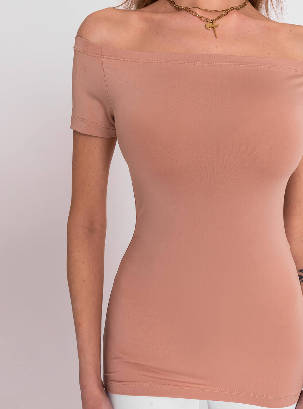 Leena- dopasowana bluzka z lycry z dekoltem typu hiszpanka- beż 6