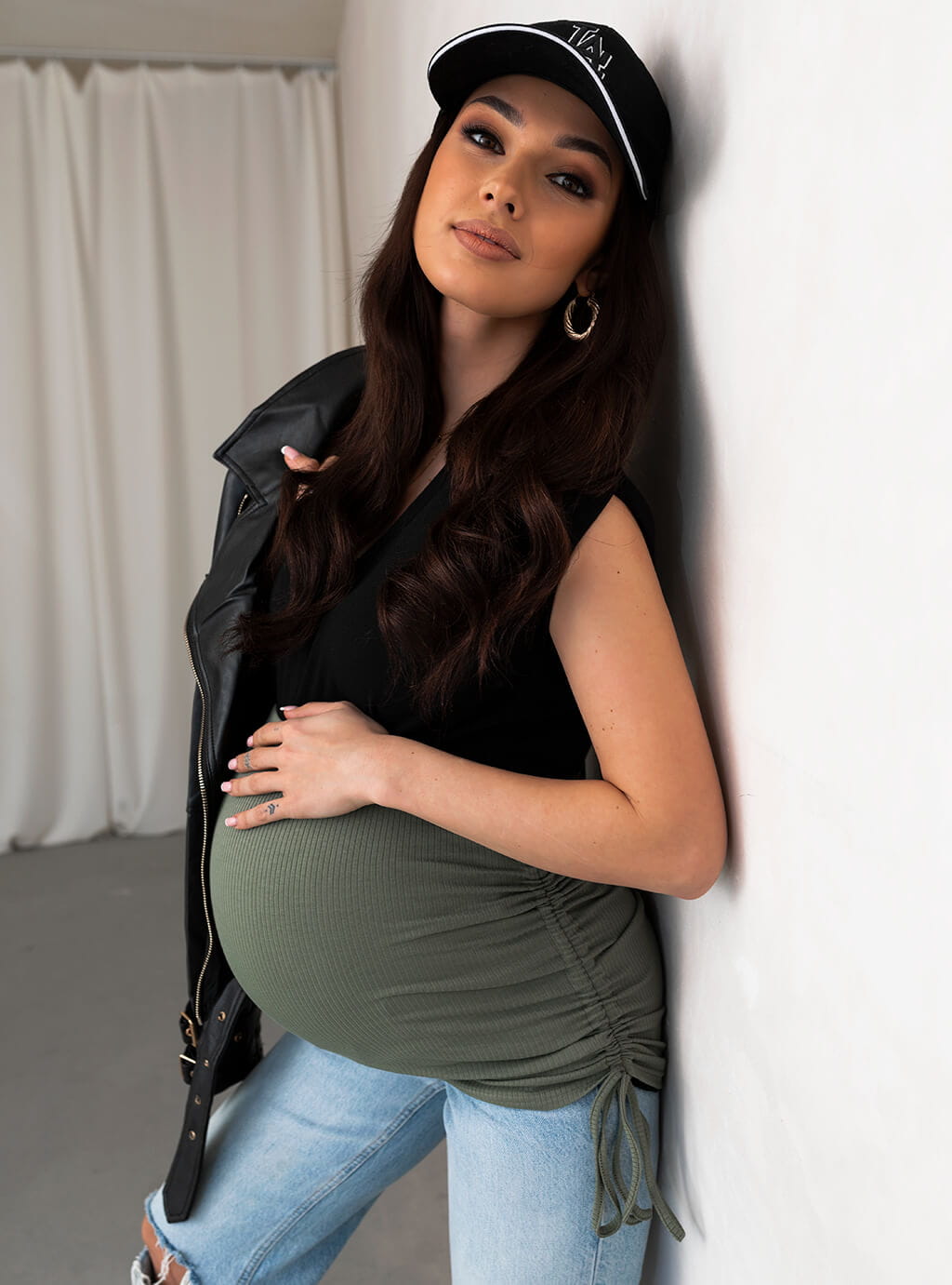  Azelia- pas ciążowy z prążkowanej dzianiny ze ściągaczami na bokach- khaki 3