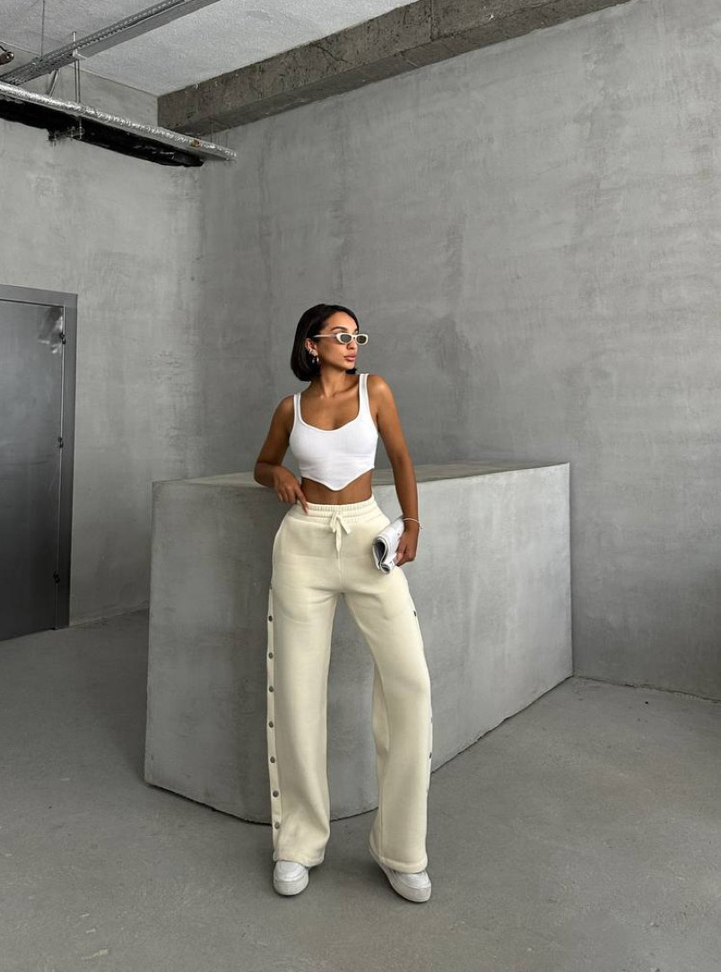 EMI - SPODNIE DRESOWE Z SZEROKĄ NOGAWKĄ ORAZ OZDOBNYMI ZATRZASKAMI - KREM 2