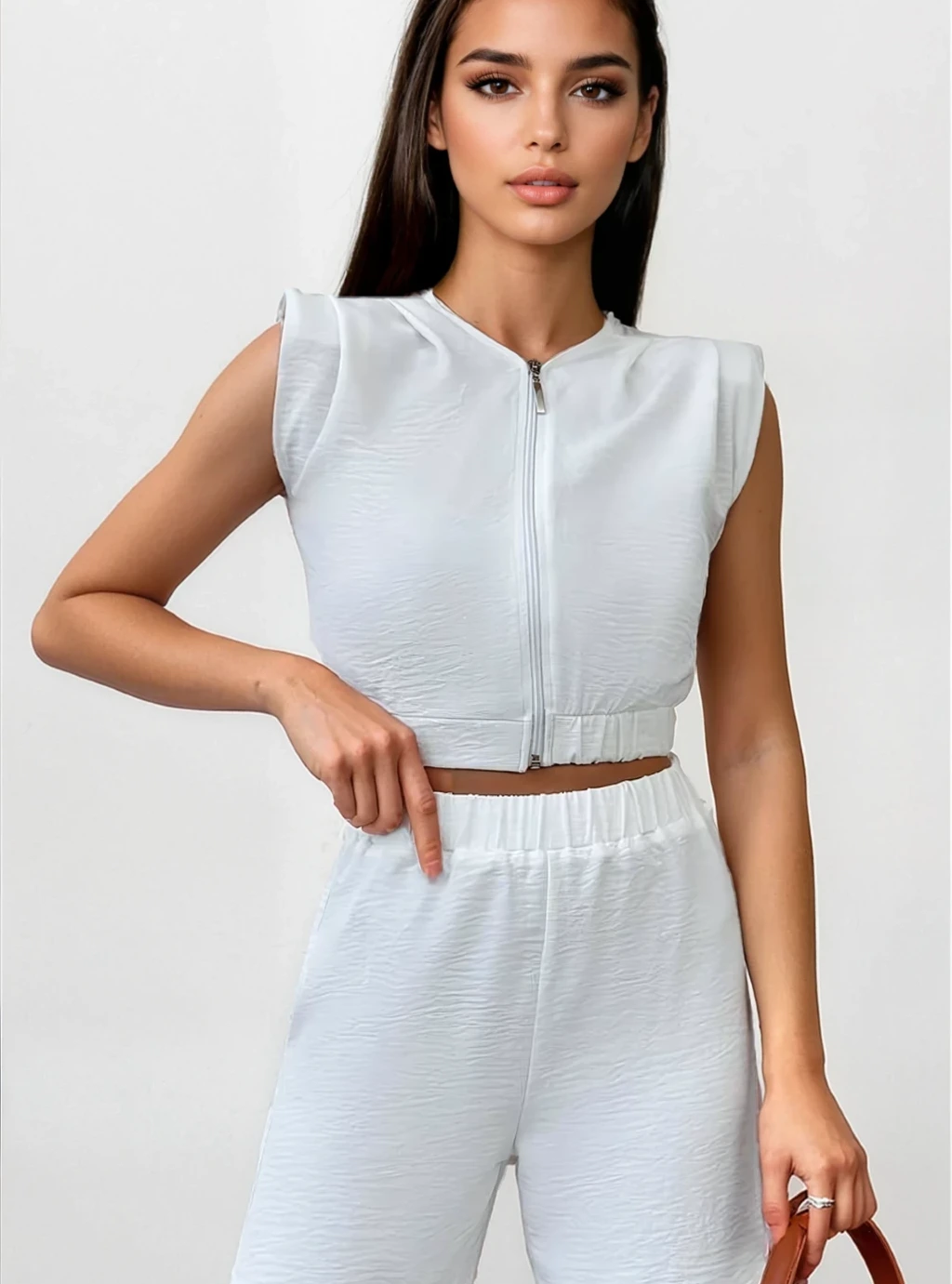 KEY – Komplet kamizelka z krótkimi spodenkami - Biały