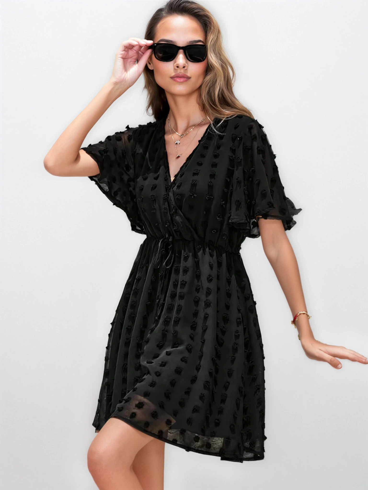 JOSH - elegancka sukienka z dekoltem w serek - czarna 2