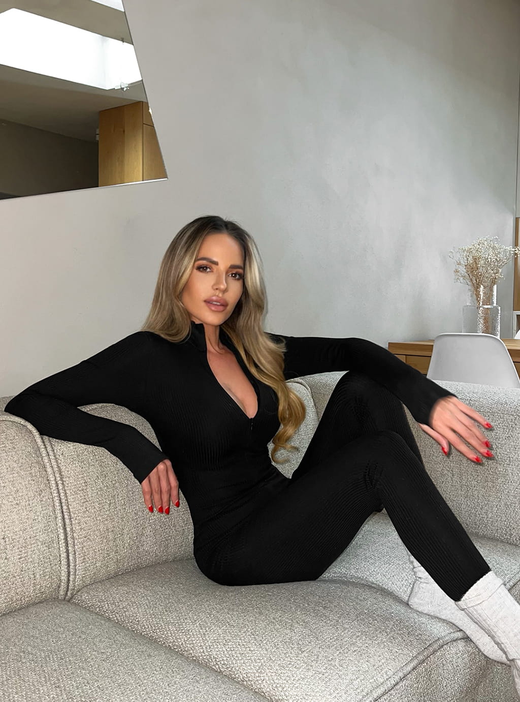 Amira- dopasowany kombinezon z dzianiny w prążek- czarny 6