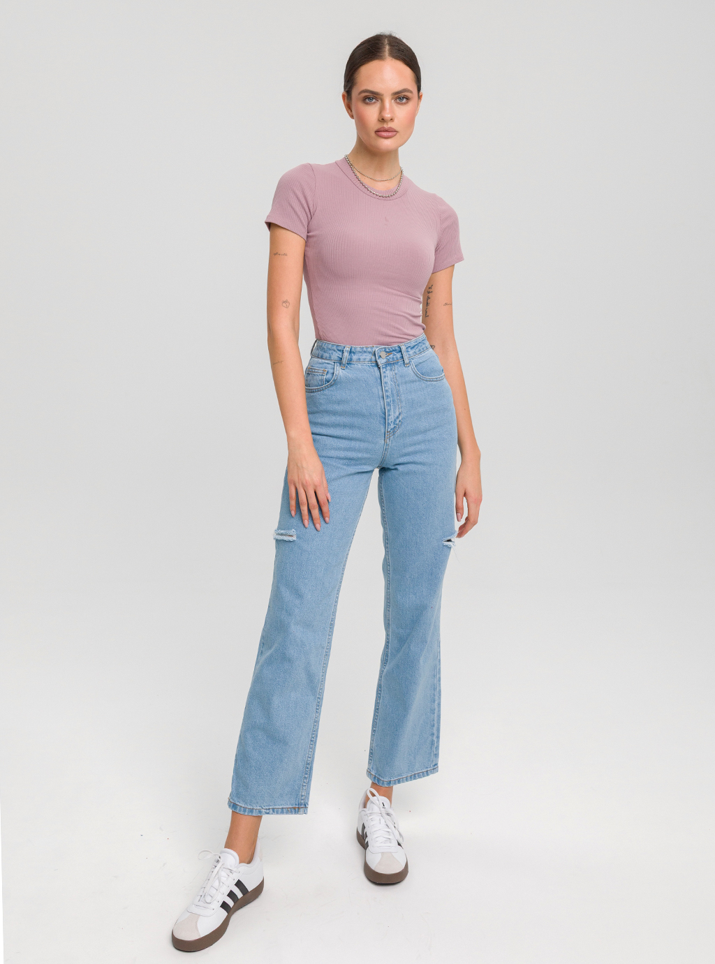 Dopasowana bluzka PEEL SHORT  z prążkowej dzianiny z krótkim rękawe  lawendowa 2