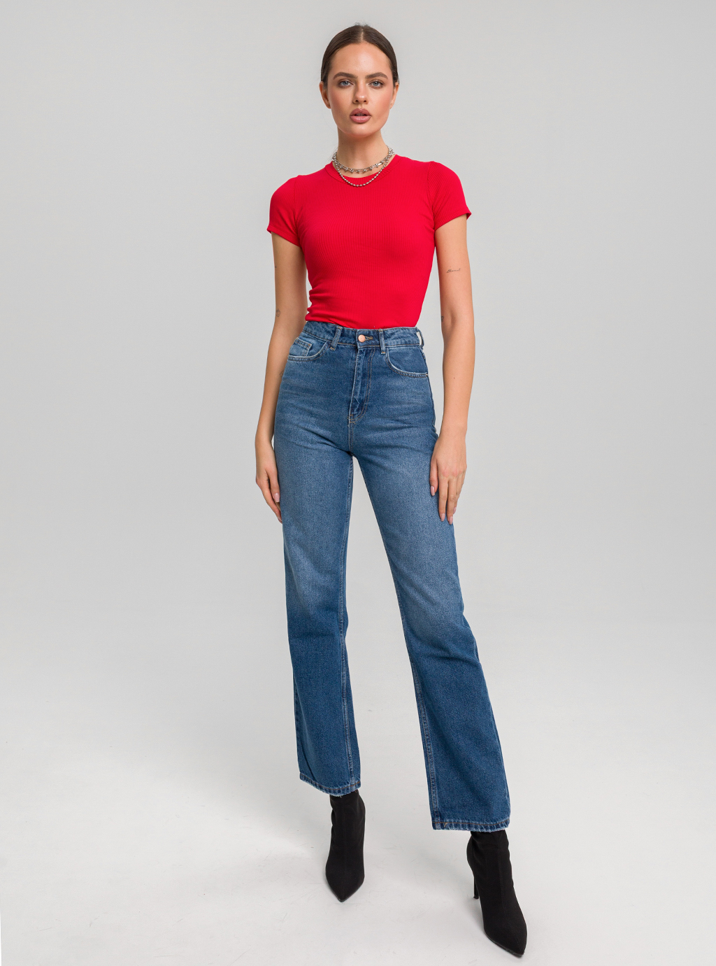 Dopasowana bluzka PEEL SHORT  z prążkowej dzianiny z krótkim rękawem czerwona 3