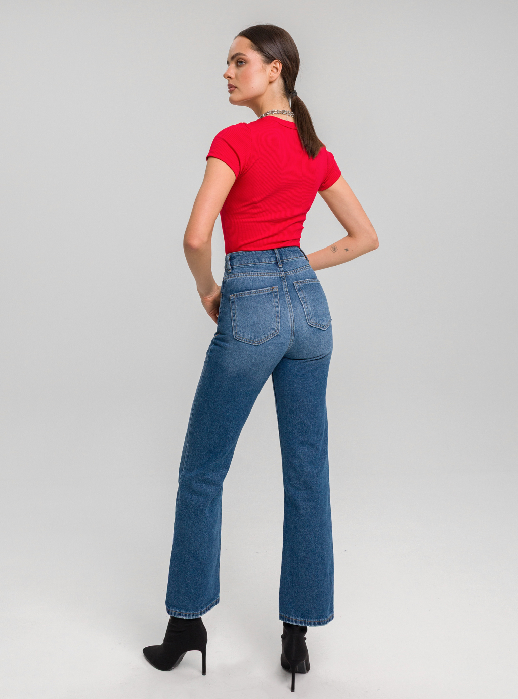 Dopasowana bluzka PEEL SHORT  z prążkowej dzianiny z krótkim rękawem czerwona 6