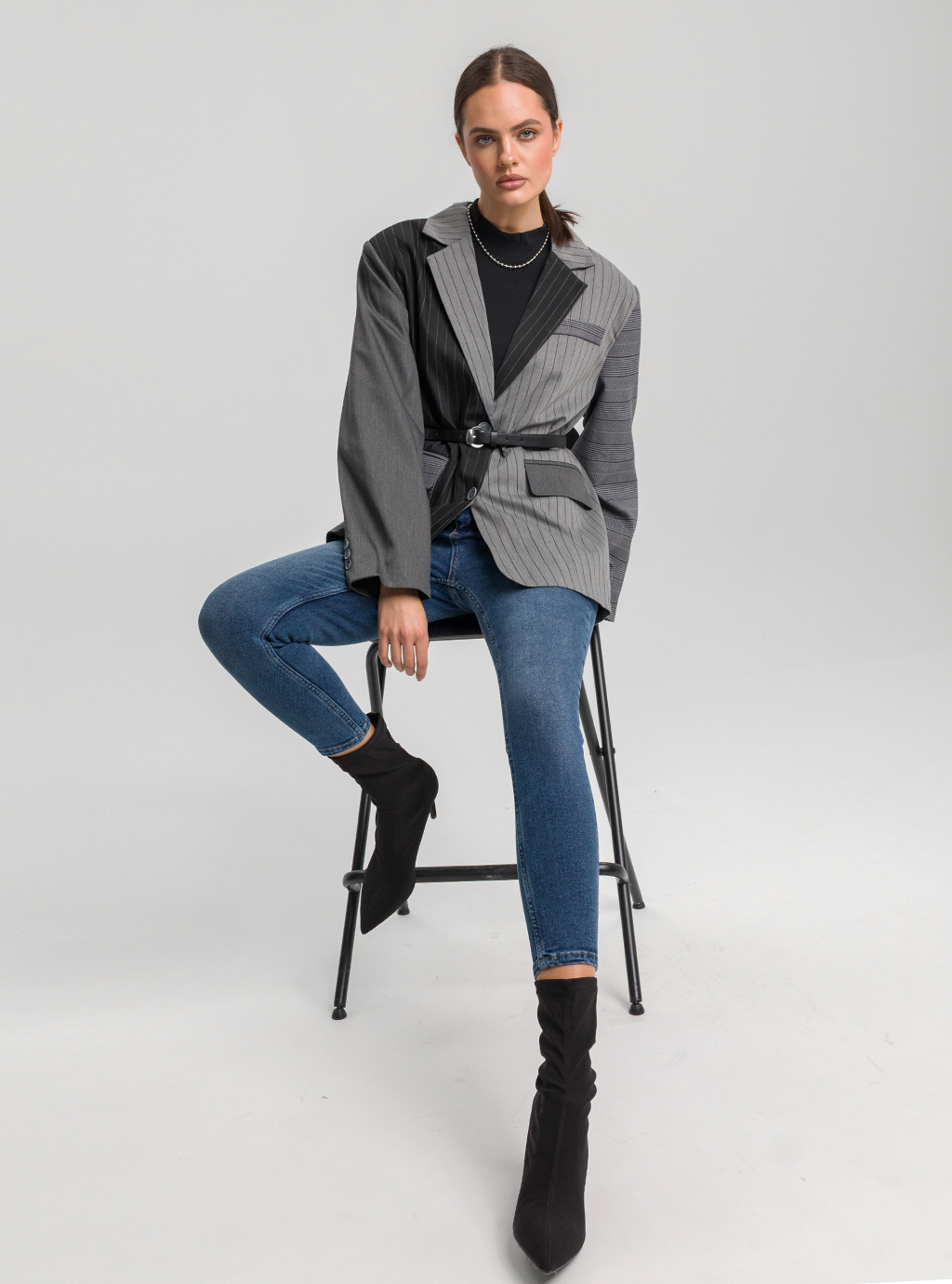 ASYM - Czarny top asymetryczny z jednym rękawem  5