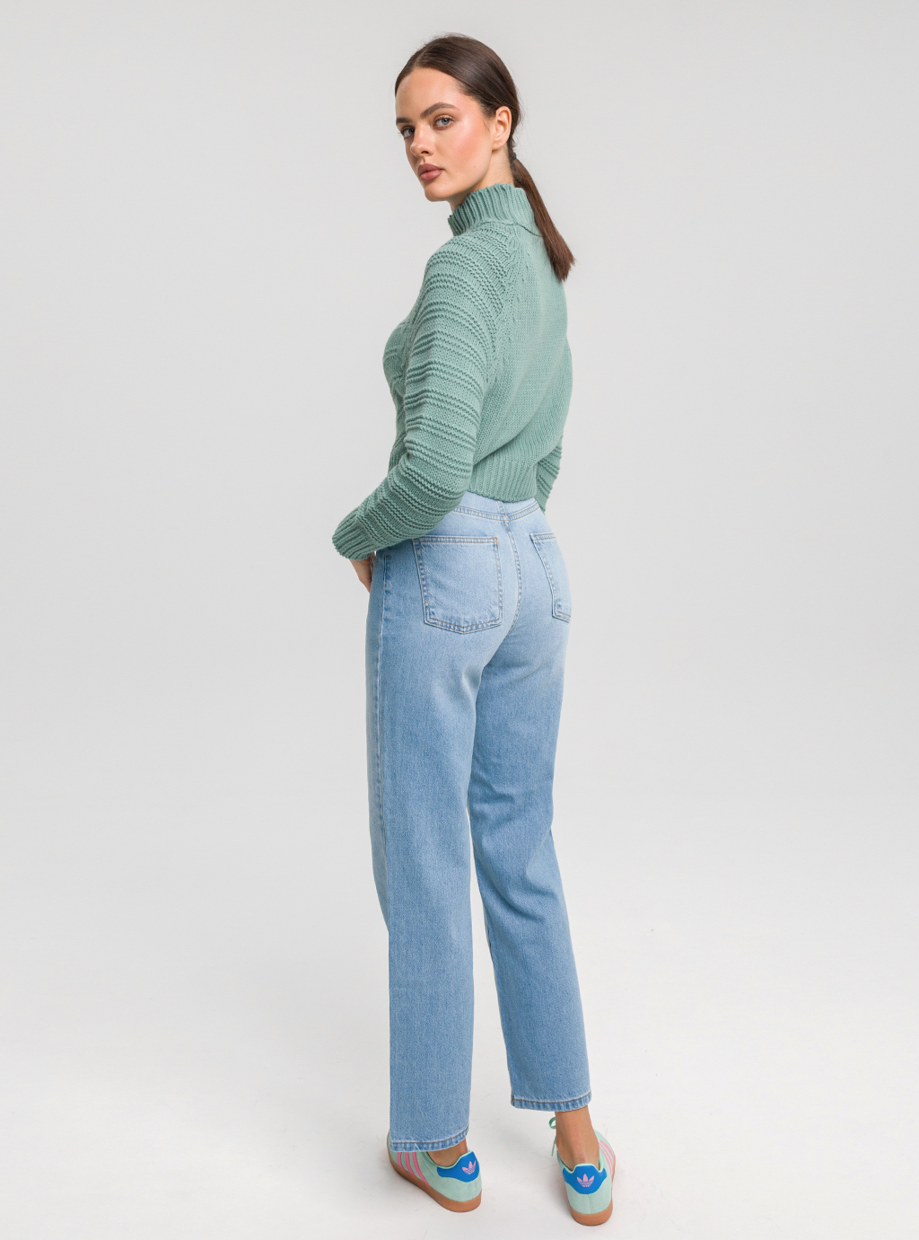 Jeansy damskie 9443 – klasyczne proste z wysokim stanem 4