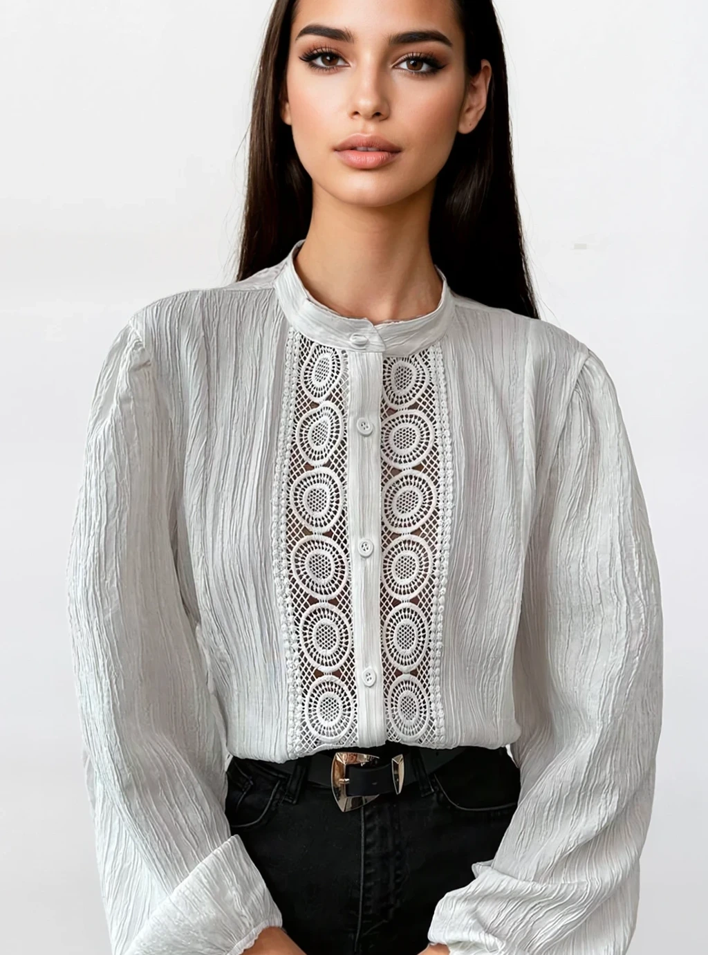 DEMA - bluzka z długim rękawem i koronkowym haftem - biała 2